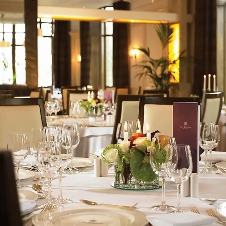 Hotel The Brehon &
