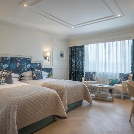 The Brehon & 4*