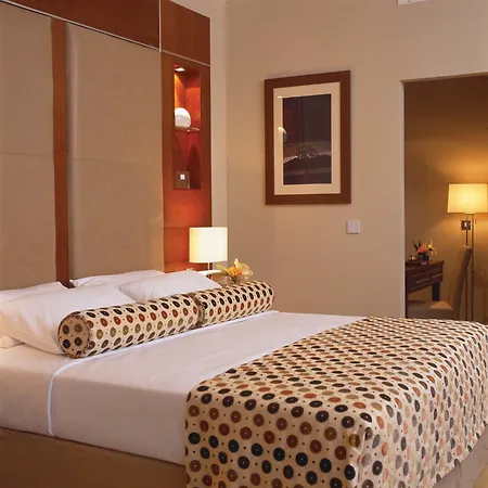 Отель The Brehon &