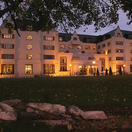 Отель The Brehon & 4*