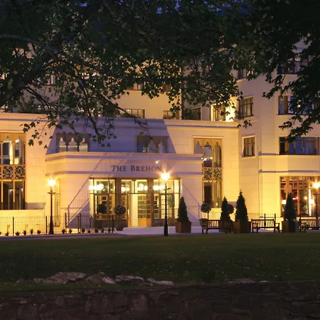 Отель The Brehon & 4*