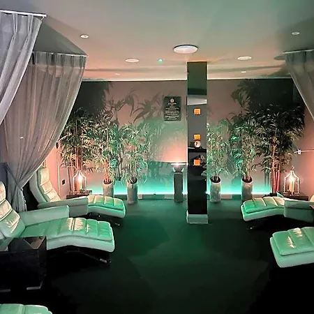 Отель The Brehon &