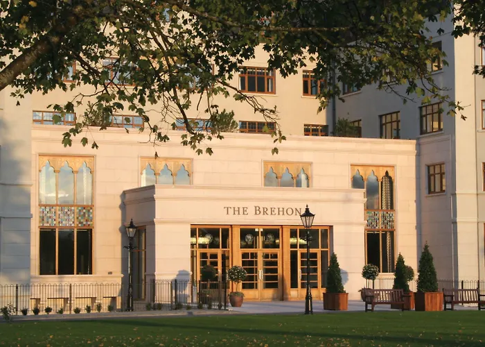 Hotel The Brehon &